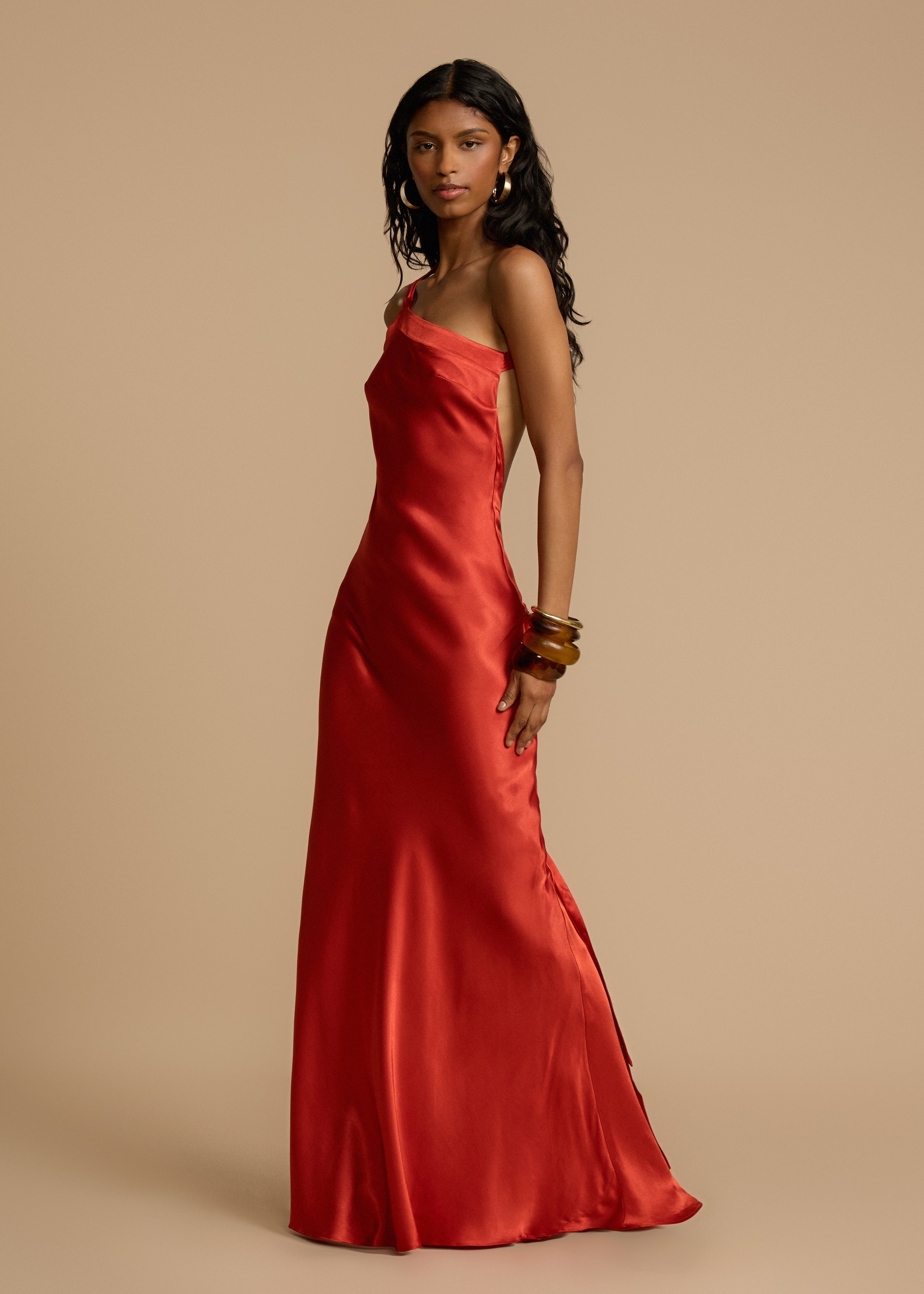 Naya | Robe en Soie à Epaules Obliques