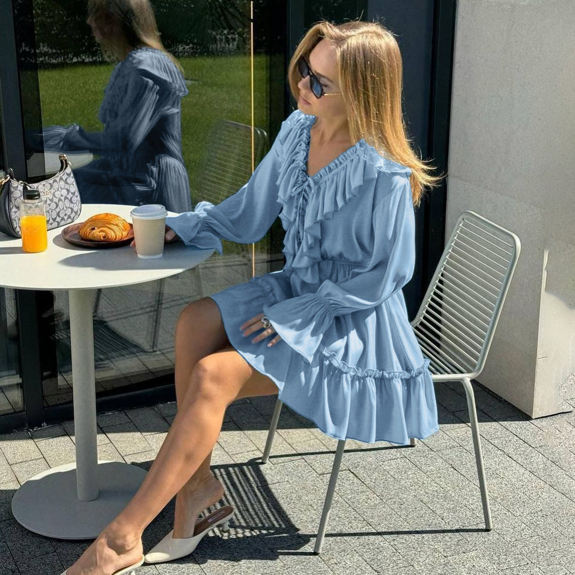 Julie | Robe Courte à Volants et Manches Bouffantes