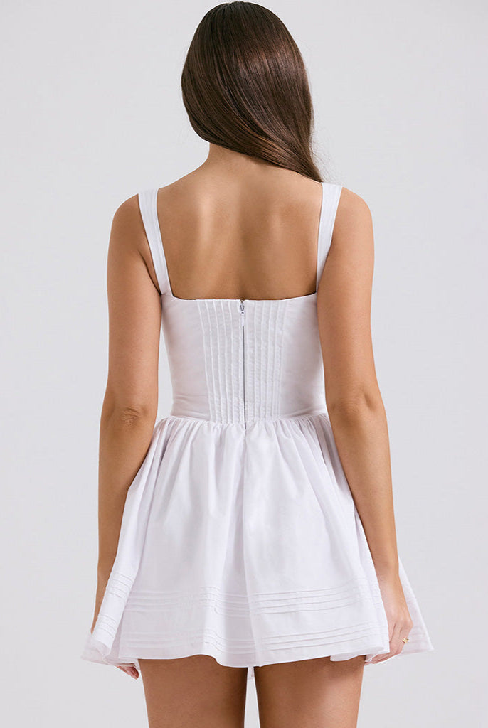 Iris | Robe Noire Elégante à Bretelles