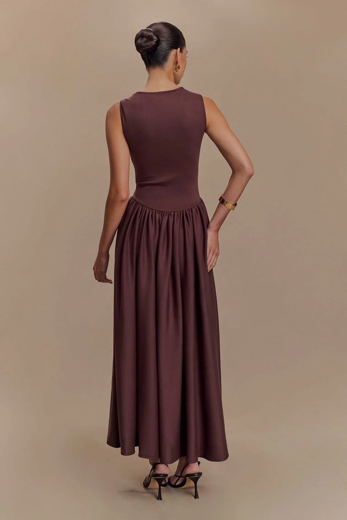 Ivana | Robe Midi Fluide Sans Manches