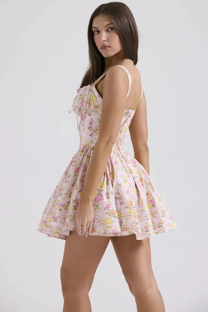 Iris | Robe Noire Elégante à Bretelles