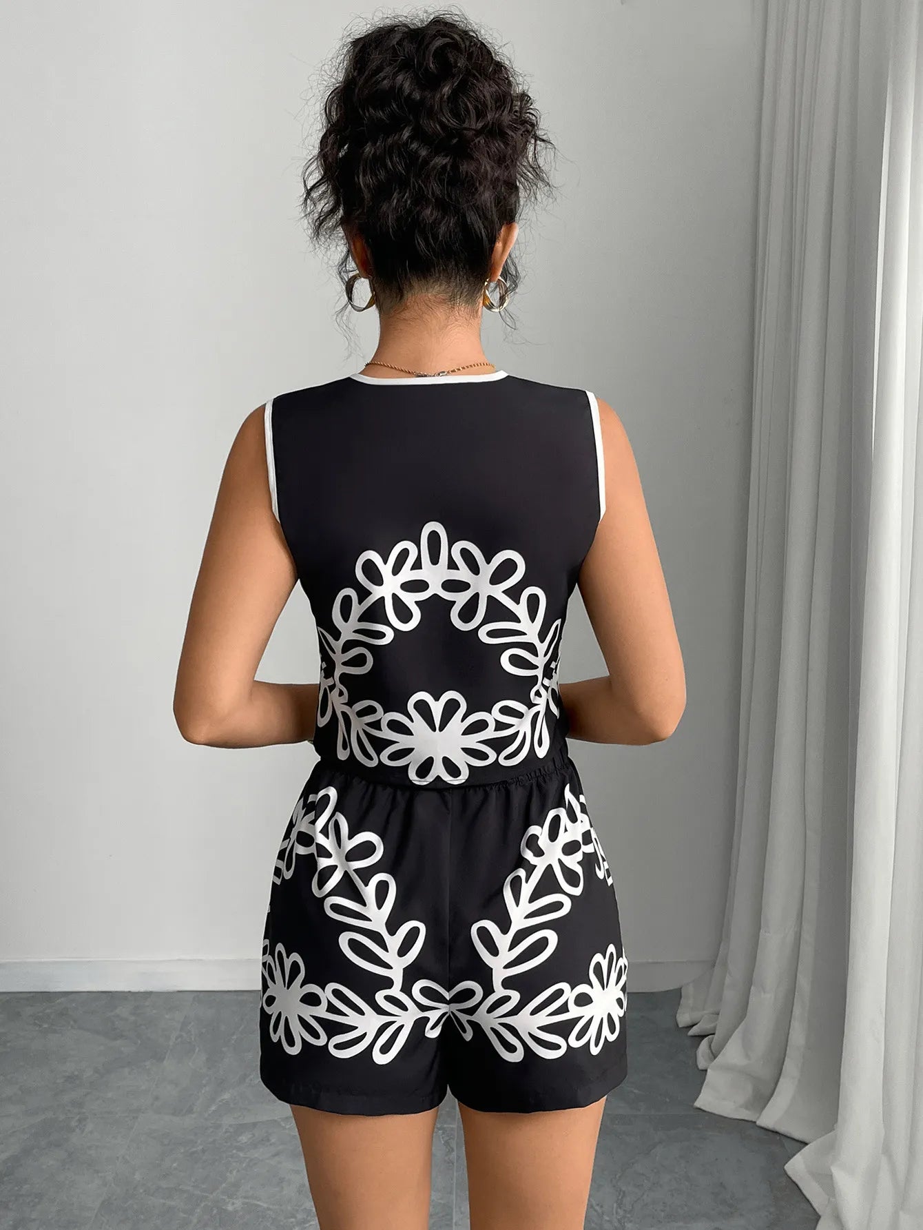 Mina | Combinaison à Fleurs et Shorts