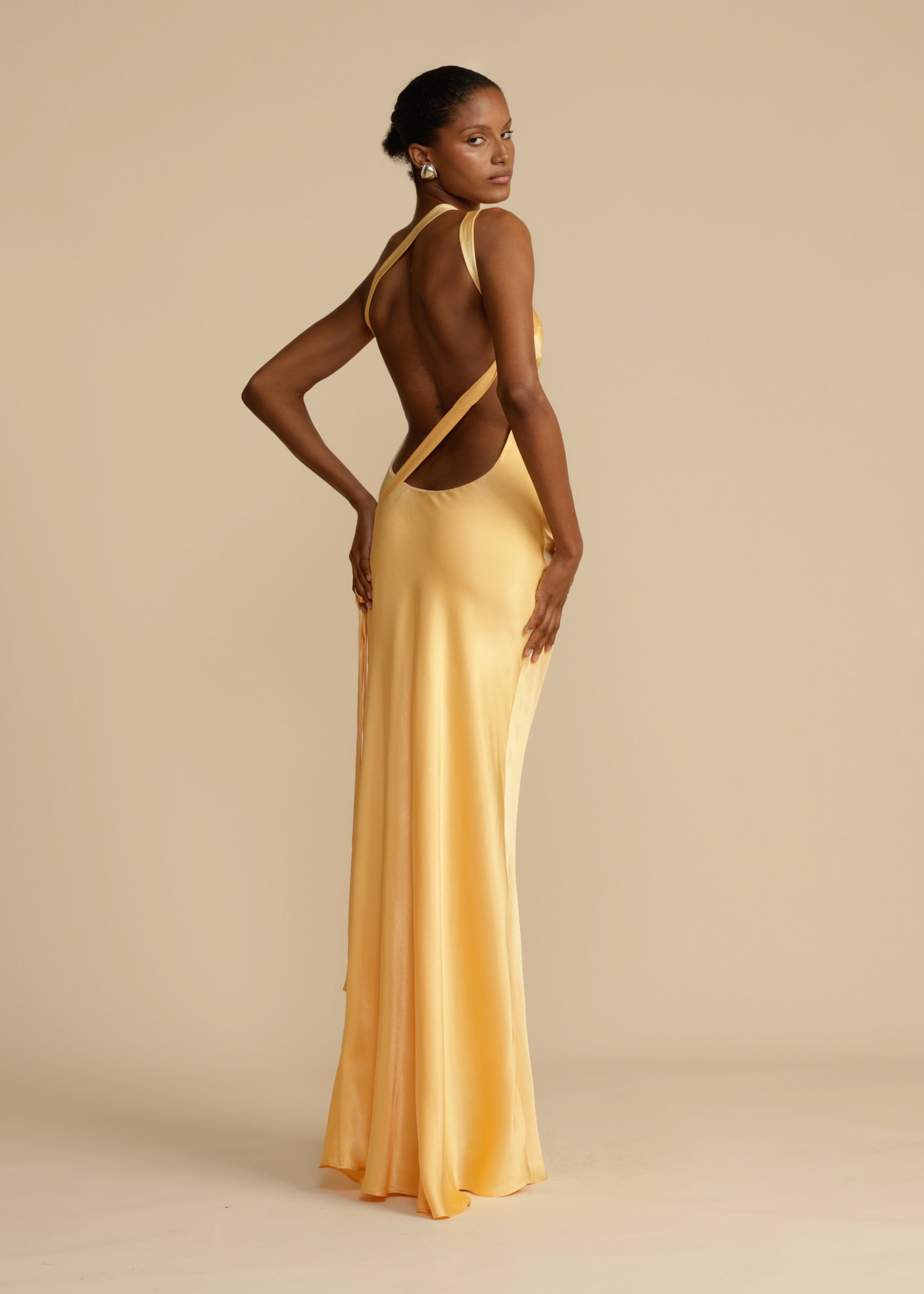 Naya | Robe en Soie à Epaules Obliques