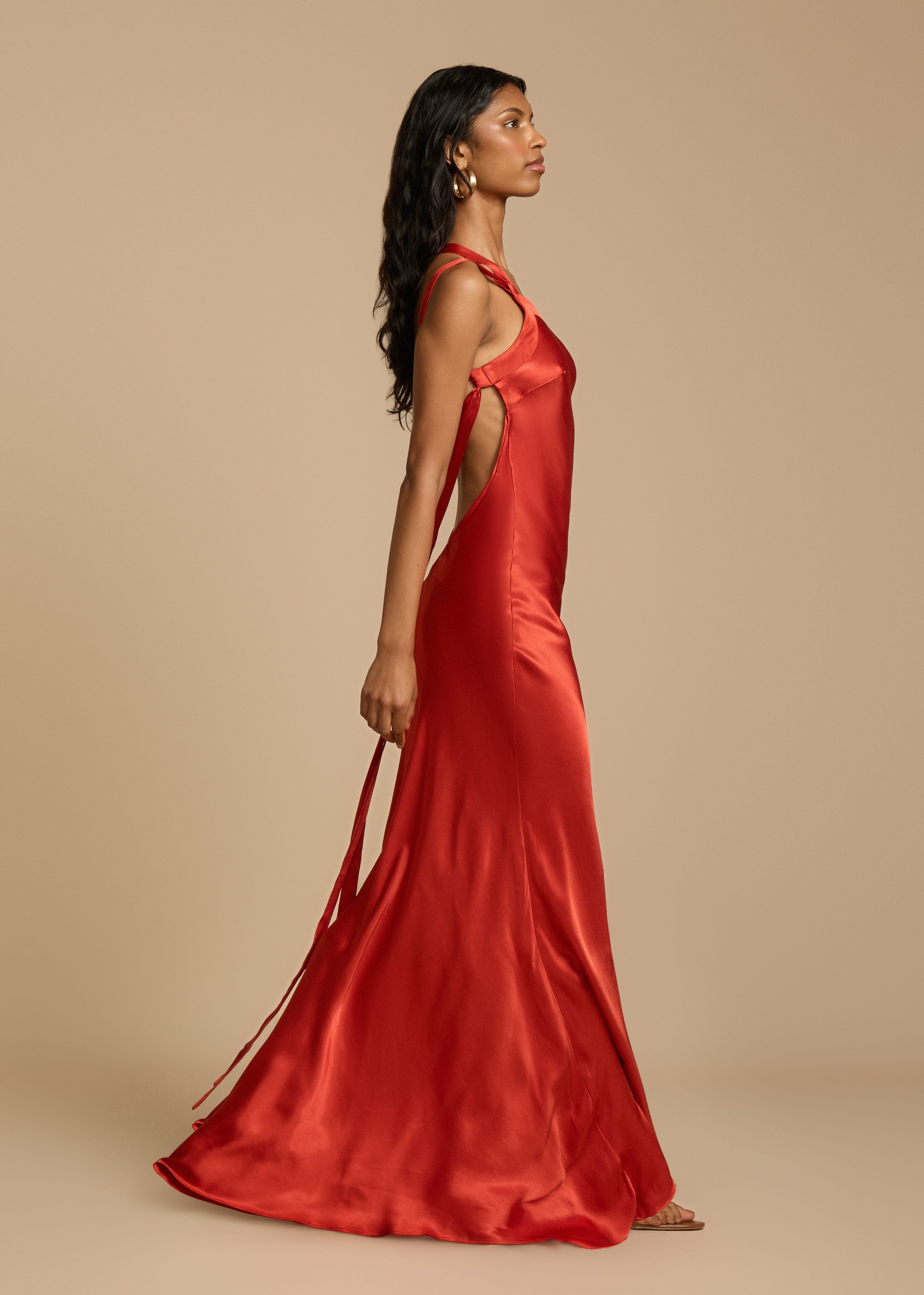 Naya | Robe en Soie à Epaules Obliques