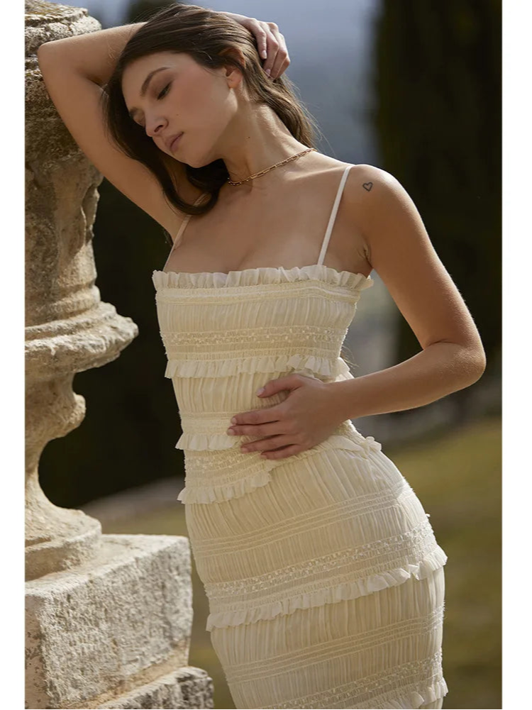 Sarah | Robe Longue Texturée Volants Élégants