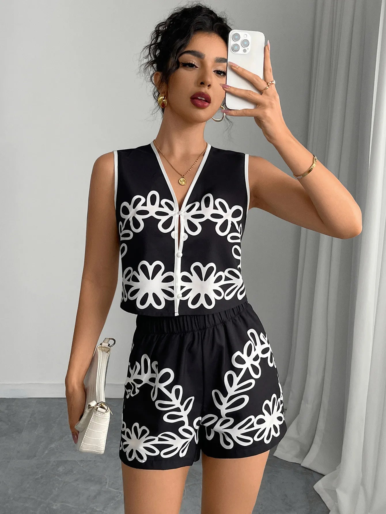 Mina | Combinaison à Fleurs et Shorts