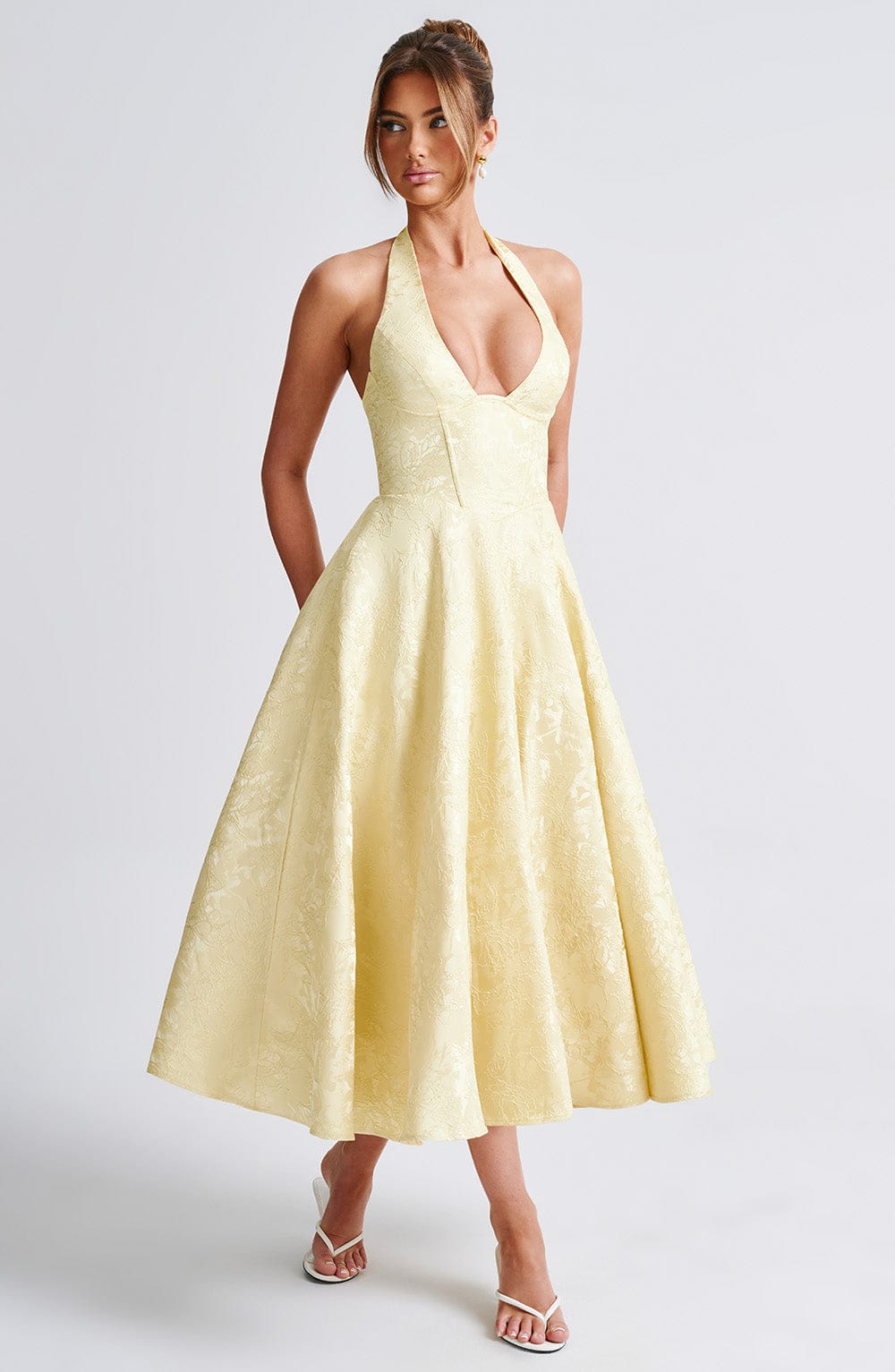 Ara | Robe Midi à Encolure Dos-Nu